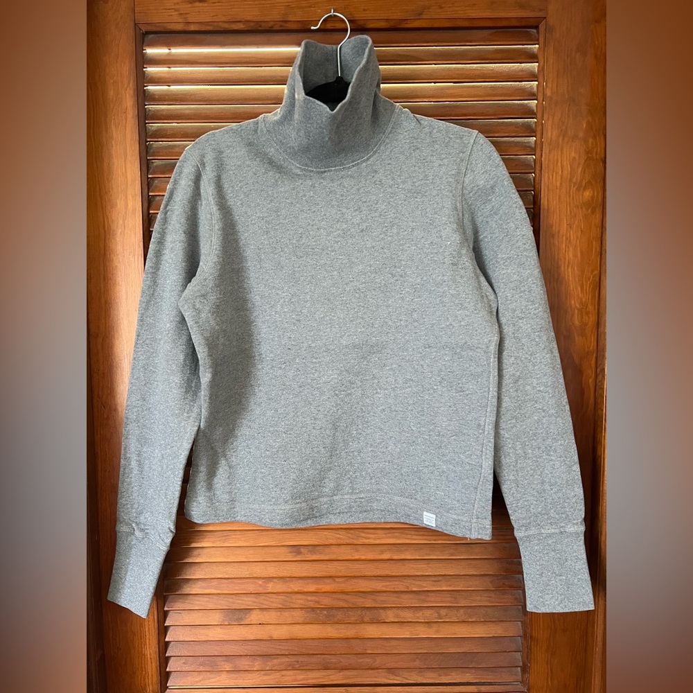 Men’s Gray Turtleneck Sweater